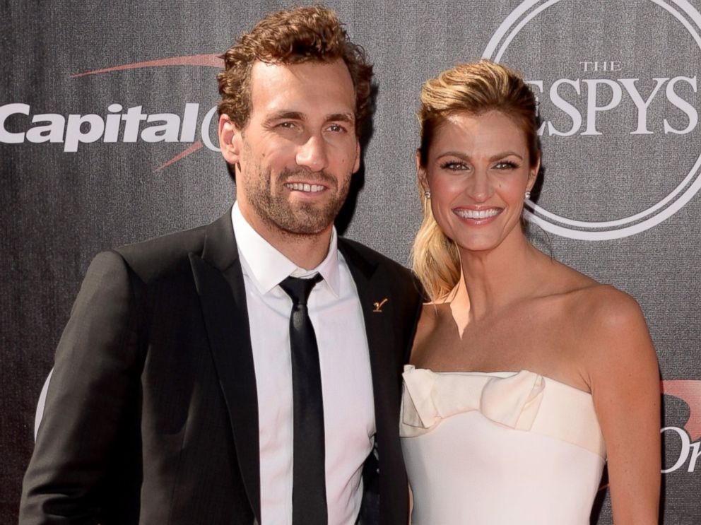 PHOTO: Jarret Stoll with girlfriend sports analyst Erin Andrews attends The 2014 ESPYS at Nokia Theatre L.A. Live, July 16, 2014, in Los Angeles.