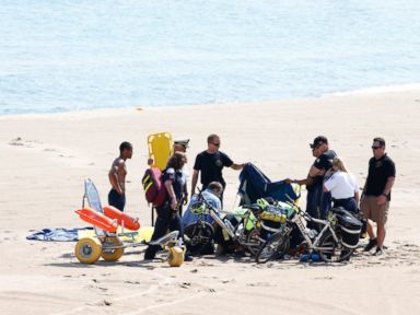 Parachute Jumpers Collide at Chicago Air and Water Show