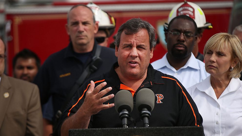 PHOTO: New Jersey Gov. Chris Christie speaks at Jersey shore boardwalk