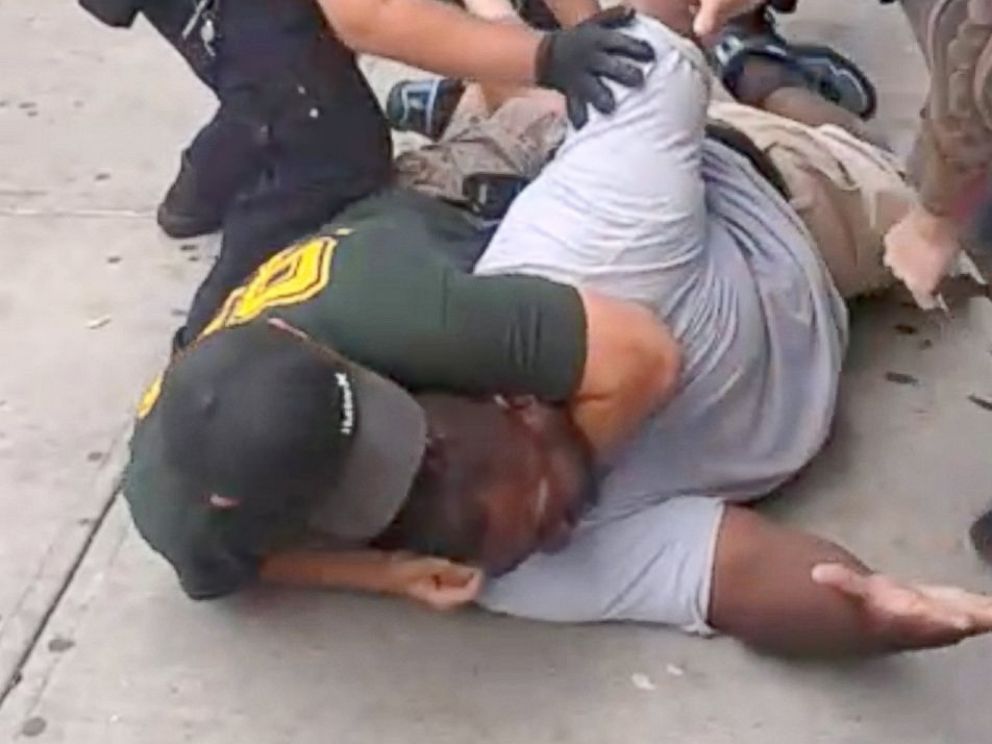 PHOTO: A 400- pound asthmatic Eric Garner died while being arrested by police in Staten Island.