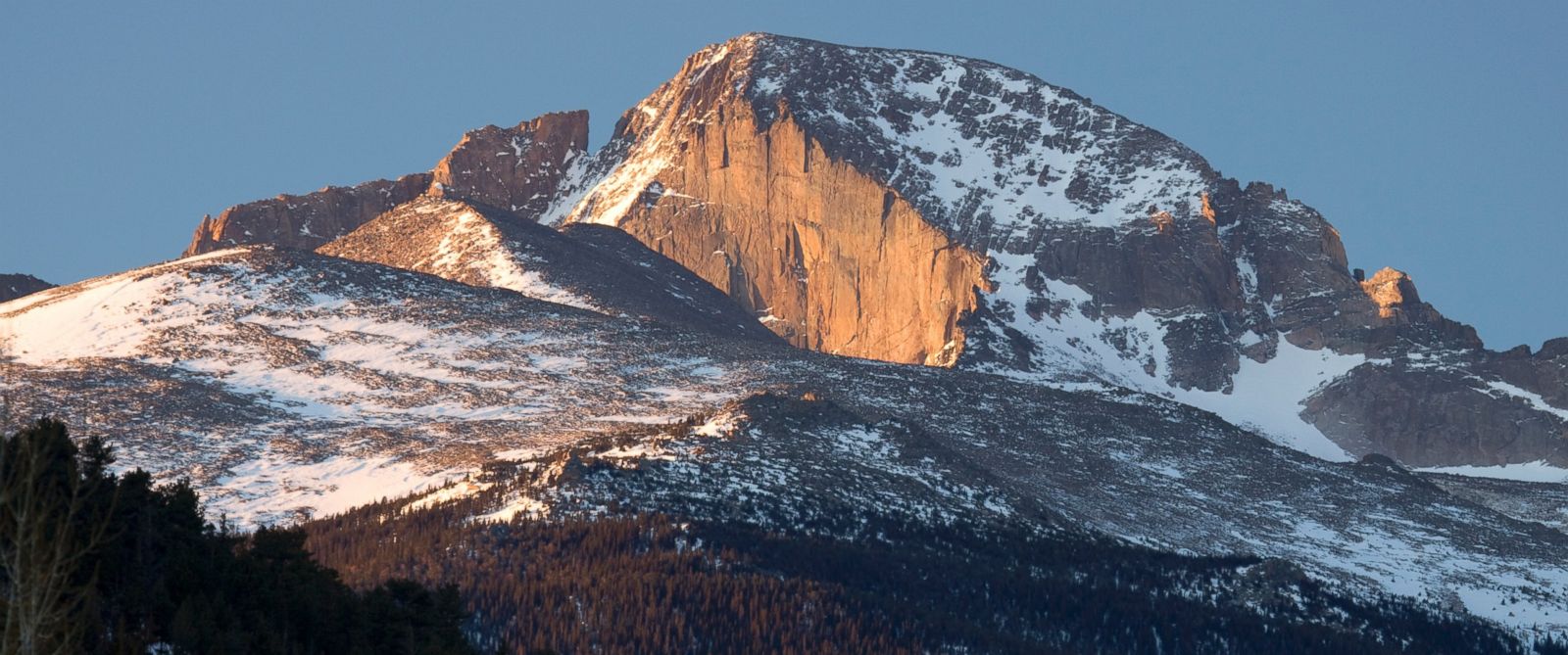 Rescuers Reach Climber Stuck on Icy Ledge 13,000 Feet in Rocky Mountains ABC News