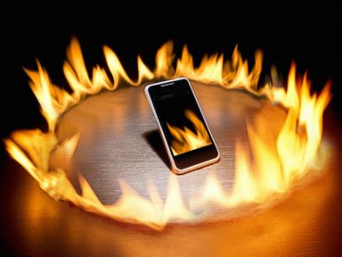 iPhone Bursts Into Flames in Girl's Pants Pocket