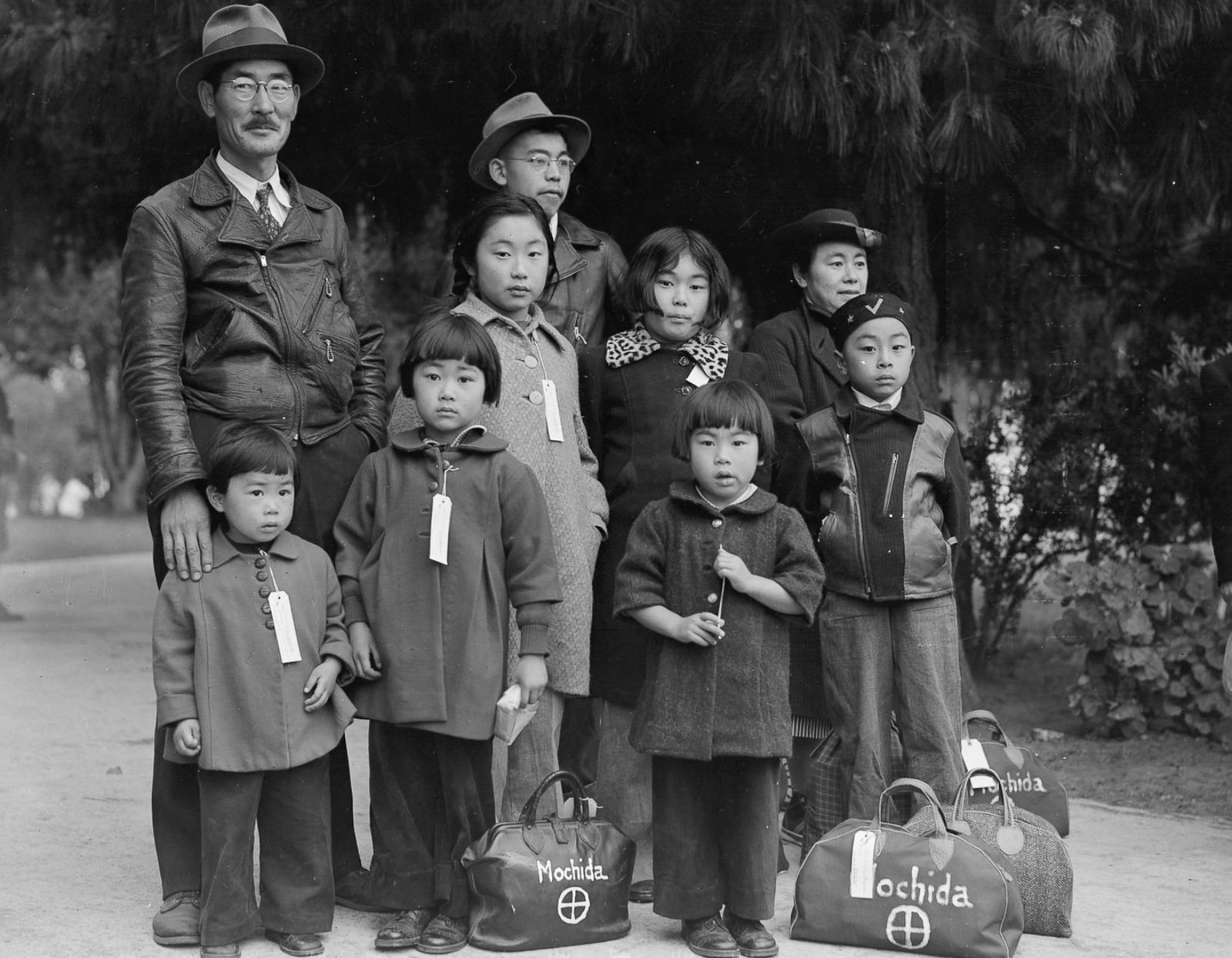 A Look Back At Japanese Internment Camps In The Us 75 Years Later Photos Image 2 Abc News