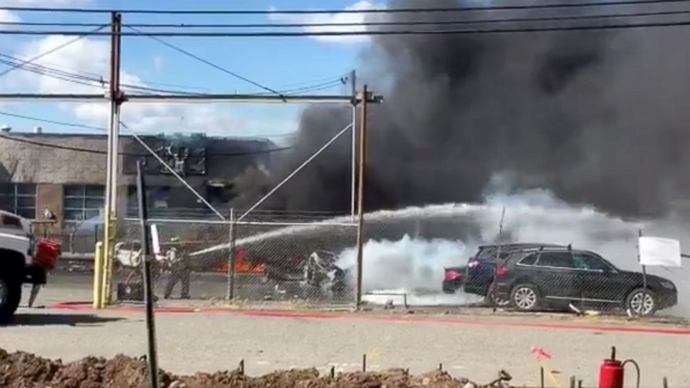 HT-small-plane-crash-teterboro-jef-170515_16x9_992.jpg