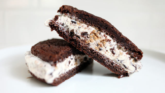PHOTO: SiftCup Dessert bar's, located in San Francisco, famous Ice Cream Sandwich is seen here.