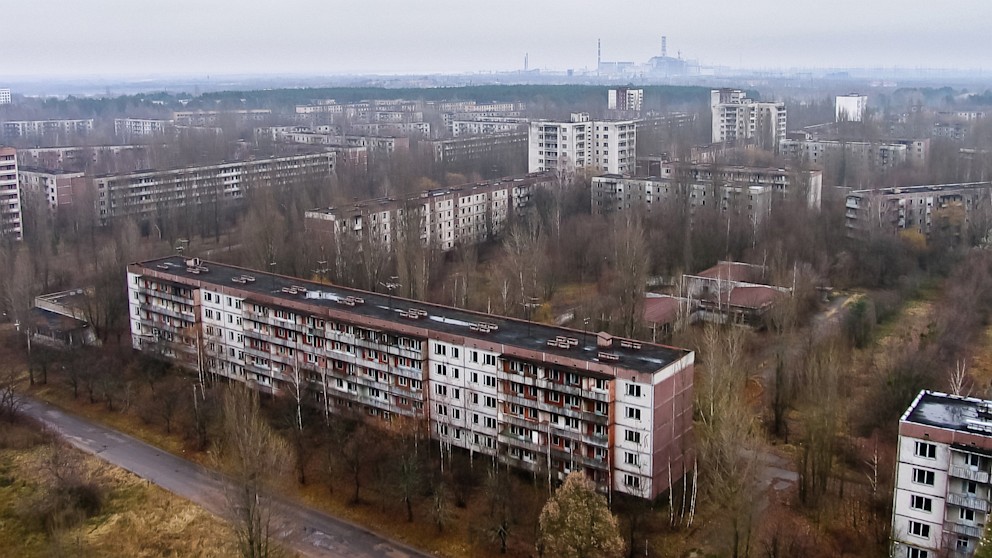 HT_chernobyl_trees_building_nt_130827_16x9_992.jpg