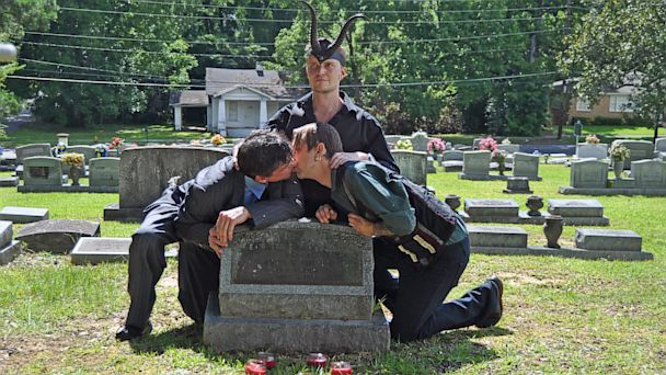 HT satanists perform gay wedding westboro church thg 130718 16x9 608 Satanists Perform Gay Ritual at Westboro Gravesite