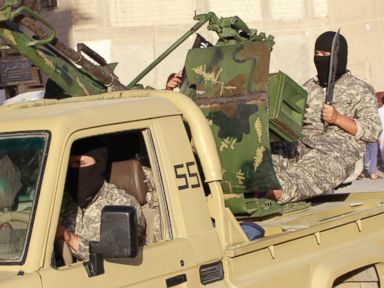 US Teen Accused of Trying to Join ISIS for Love