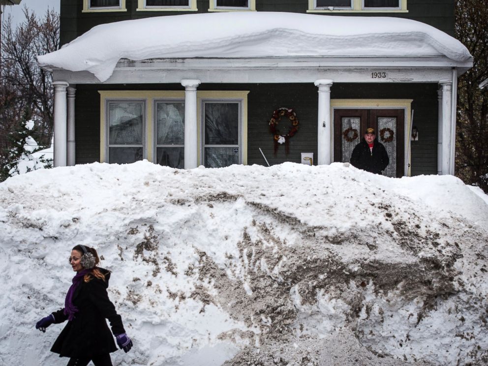 Buffalo Braces For Flooding as Feet of Snow Starts Melting