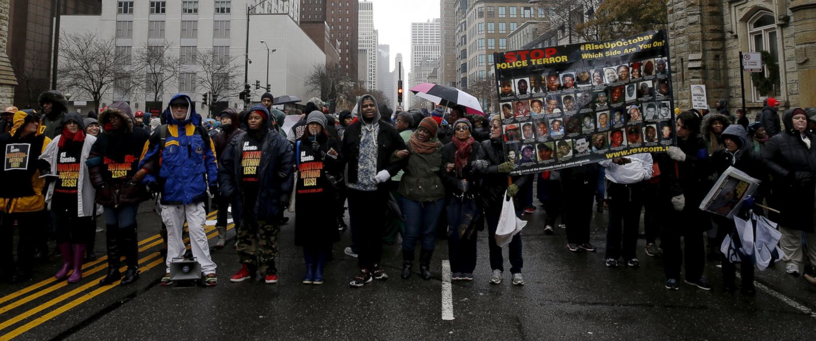 Protesters March on Chicago's 'Magnificent Mile' to Call Attention to