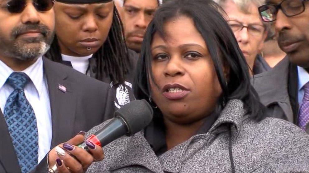 Tamir Rice's Mother Says 'no Justice' In Call For Prosecutor's Office 