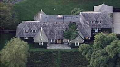 PHOTO: Ted and Generosa Ammon has many houses, including a mansion in East Hampton, where Ted Ammon was found murdered in 2001.