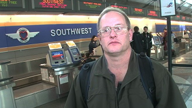 VIDEO: Mark Dickinson was running late for a flight to visit his dying grandson.