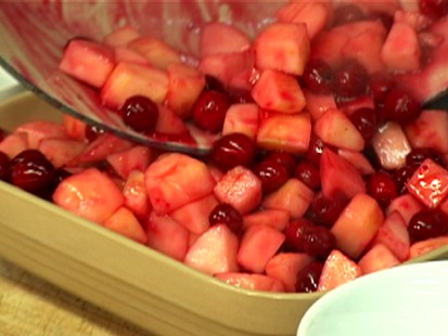 CHEFS TABLE: APPLE & CRANBERRY CRISP