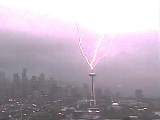 Crack! Storm Strikes Space Needle