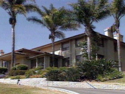VIDEO: Heavens Gate cult mass suicide