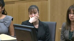 PHOTO: Jodi Arias reacts a the judge declared a mistrial in the sentencing phase of her murder trial, May 23, 2013.