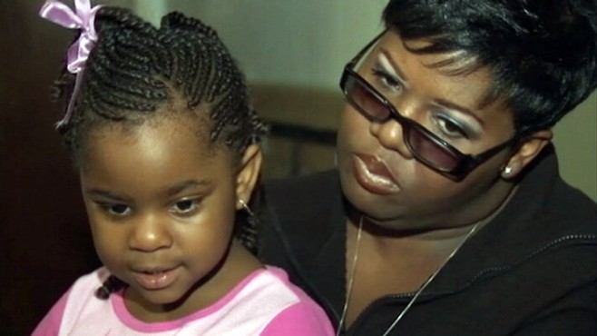 VIDEO: Chicago mom claims restaurant chain botched her daughter's milkshake order.
