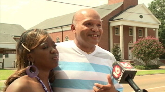 PHOTO: TeAndrea and Charles Wilson were denied a wedding at Crystal Springs church in Mississippi.
