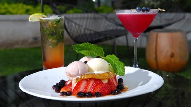 PHOTO: David Burke's Kitchen is featuring a special Fourth of July ice cream sundae, made with grilled pineapples, strawberries and homemade ice cream.
