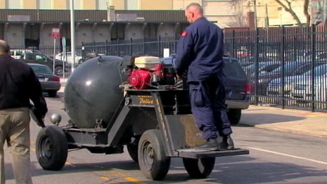 PHOTO: The FBI has arrested a suspect in connection to the explosive device that sat for three weeks inside a Detroit federal building.
