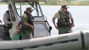 Photo: Mexico Launches Helicopter Search of Falcon Lake for David Hartleys Body: Hartleys Widow Denies Suggestion By Mexican Officials She Made Up Murder Story