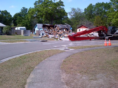   Sinkholes on Florida Sinkhole Victim S Brother Thinks Rescuers  Could Ve Tried