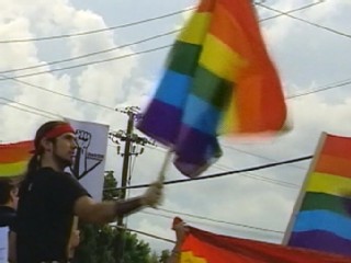 First-ever Gay Kissing Setup At Texas Fair