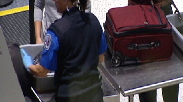 PHOTO: Transportation Security Administration allowed a New Orleans Hornets executive to board a plane from New Orleans to Newark, N.J., with a loaded handgun in his baggage.