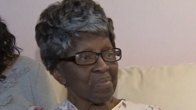 PHOTO: Margaret Smith, 89, survives 48 hours without food and water after young girls rob her and lock her in a cars trunk.