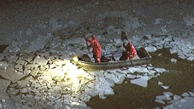 PHOTO: Dive teams plan to re-launch the search for two missing teenagers who fell through ice in New Jersey.