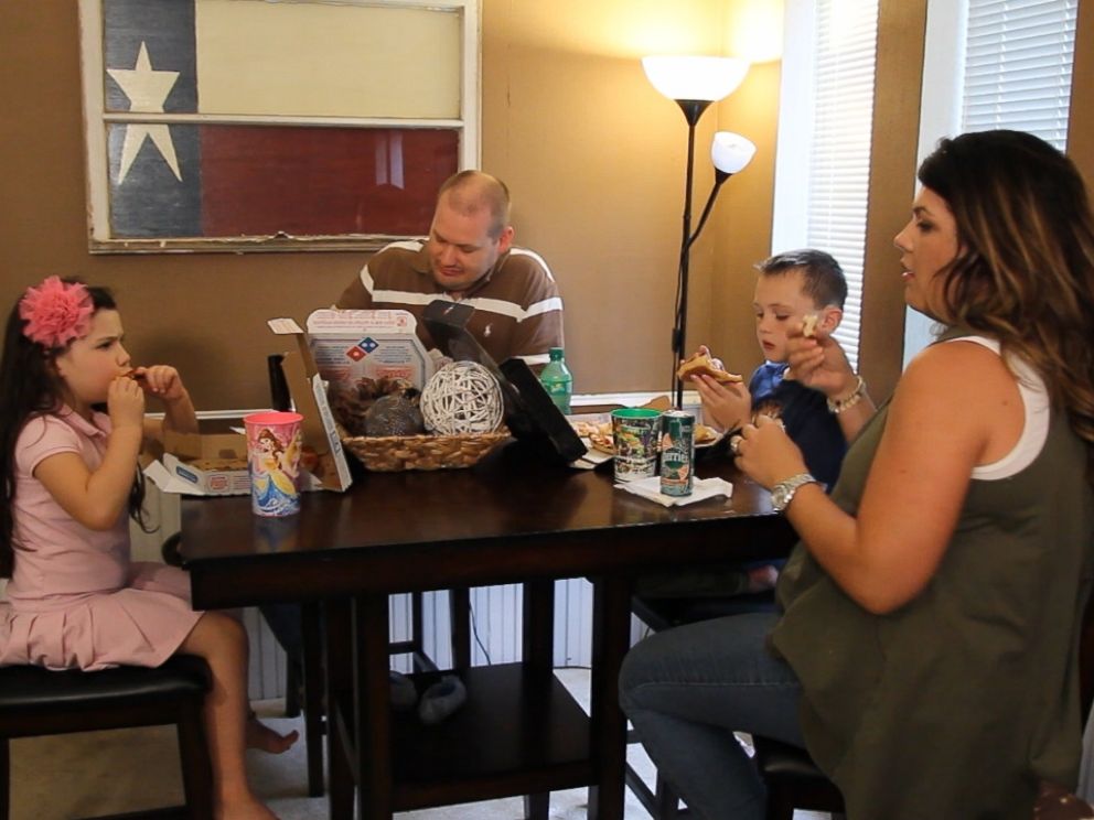 Autumn, a mother of two from Texas, and her family agreed to go four weeks without using electronic devices.