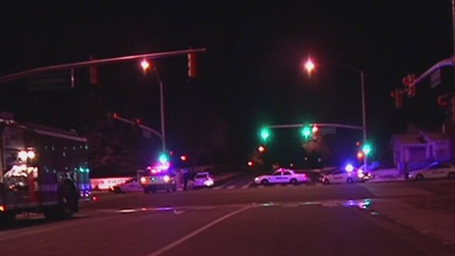 PHOTO: Four people are dead including the gunman, inside of an Aurora townhouse early Saturday morning, Jan.5, 2013.