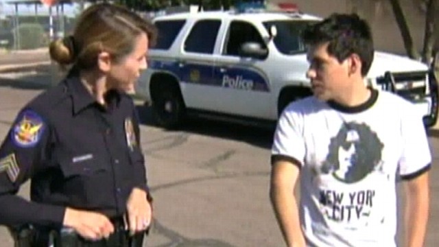 VIDEO: Phoenix cop taught Christian Felix, 18, how to ride after hearing that he walks several miles to work.
