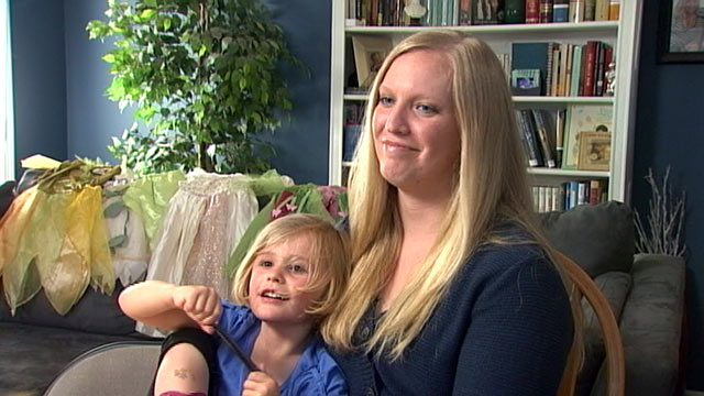 PHOTO: Lindsay Cross wrote on the website about how her 4-year-old daughter Brennas interest in cosmetics.