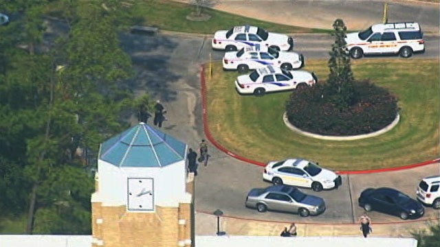 PHOTO: Campus lockdown