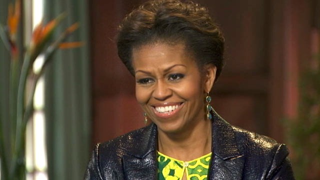 PHOTO: ABC News' David Muir speaks to the First Lady in South Africa.