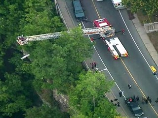 Teen Flees Cop, Dies in Niagara Fall