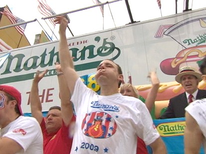 Chestnut Relishes Hot Dog Record