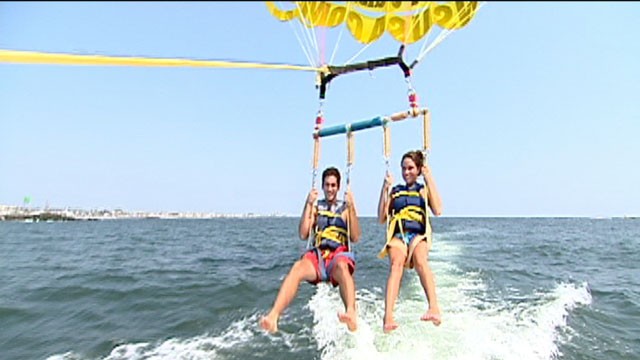 PHOTO: Some people have raised questions about the safety of parasailing, because there are no federal regulations in place.