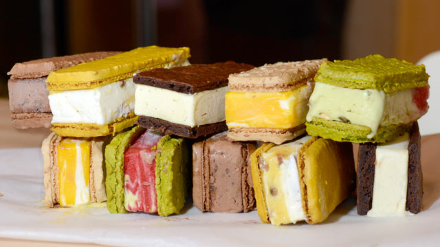 PHOTO: Francois Payard Bakery has a selection of macaroon ice cream sandwiches, seen here at the New York City location, July 27, 2012.