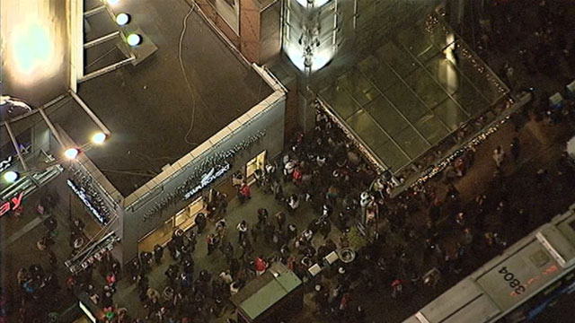 PHOTO: Penn Station rail service was shut down, Nov. 21, 2012, because of a switching problem, officials say.