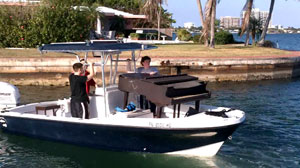 PHOTO Miami piano sandbar
