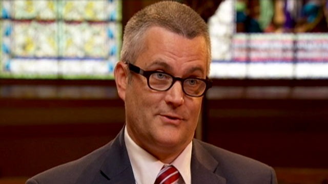 PHOTO: Evangelical Christians in Oregon have developed an unexpected partnership with Portland's openly gay mayor to mobilize over 26 thousand volunteers in an effort to aid in charity activities.