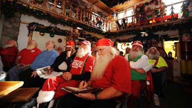 PHOTO: Santa class