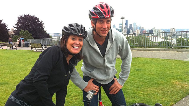PHOTO: ABC News David Muir and Sharyn Alfonsi.