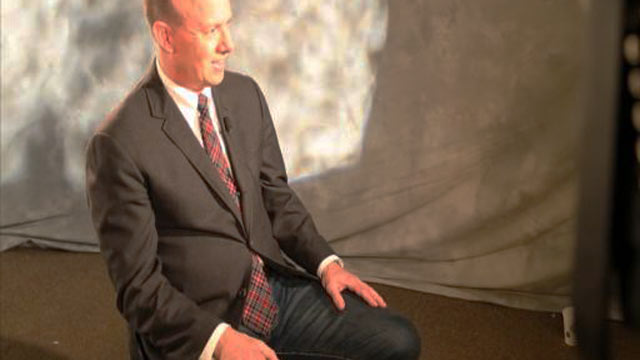 PHOTO: Sam Sifton from the New York Times visits ABC Studios to discuss Thanksgiving Dinner preparations.