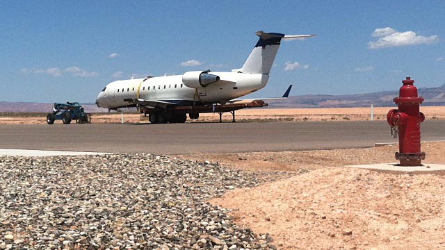 PHOTO: SkyWest Airlines plane