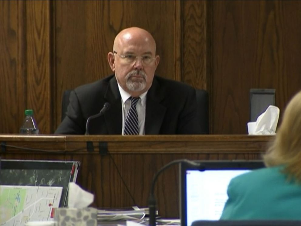 PHOTO: Psychologist Randall Price testifies during the trial of Eddie Ray Routh, who is being charged with the murder of Chris Kyle.