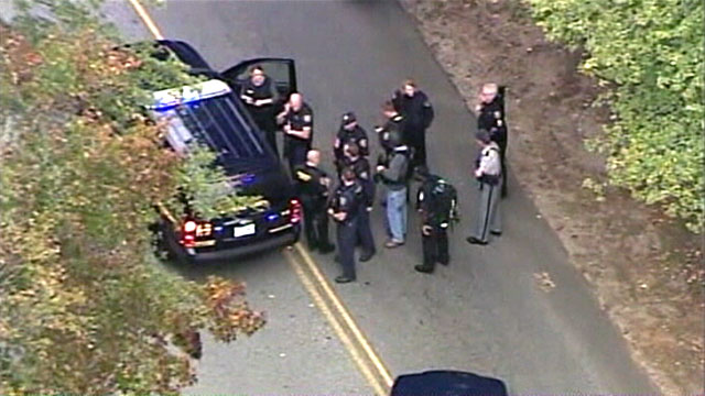 PHOTO: Police search for South Carolina gunman